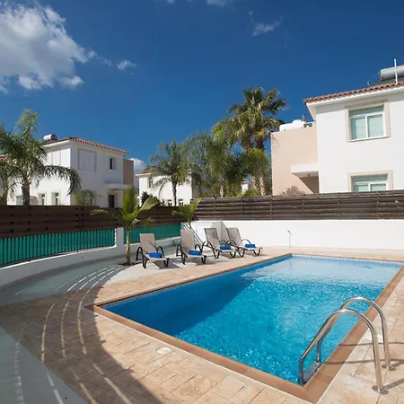 Three Bedrooms 1273 Πρωταράς