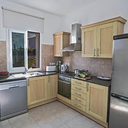 Three Bedrooms 1273